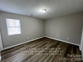 318 Rustic Rd in Mooresville, NC - Building Photo - Building Photo