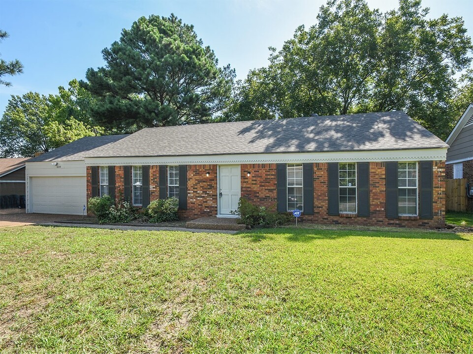 4230 Park Forest Dr in Memphis, TN - Building Photo