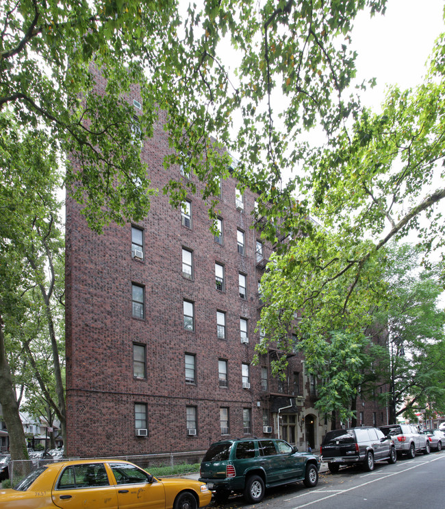 1010 Dorchester Rd in Brooklyn, NY - Foto de edificio - Building Photo