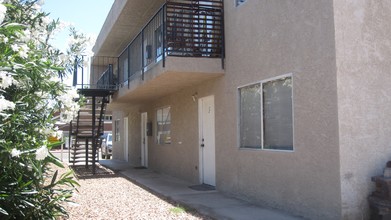 2321 Clifford Ave in Las Vegas, NV - Building Photo - Building Photo