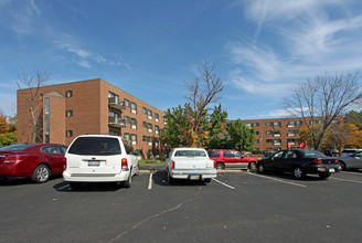 Eastgate Village in Cincinnati, OH - Building Photo - Building Photo