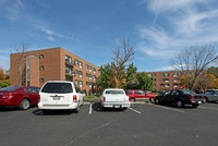 Eastgate Village in Cincinnati, OH - Foto de edificio - Building Photo