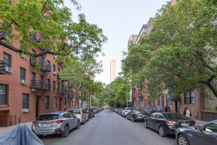 214 E 88th St in New York, NY - Foto de edificio - Building Photo