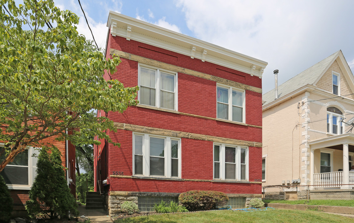 2233-2235 Madison Ave in Covington, KY - Foto de edificio