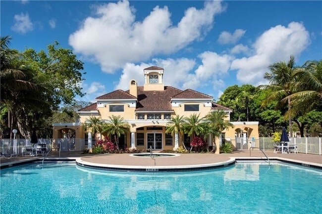 2405 NW 33rd St, Unit 1208 in Oakland Park, FL - Foto de edificio - Building Photo
