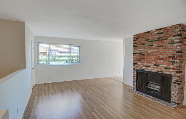 1317 12th St, Unit 9 in Santa Monica, CA - Foto de edificio - Building Photo