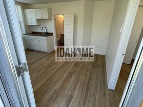 411-417 E Halliday St in Pocatello, ID - Building Photo - Building Photo