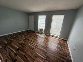 100 NE 10th Ave in Mulberry, FL - Building Photo - Building Photo