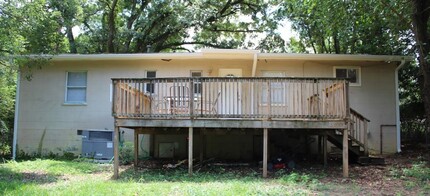 1674 Sharkey St in Tallahassee, FL - Building Photo - Building Photo