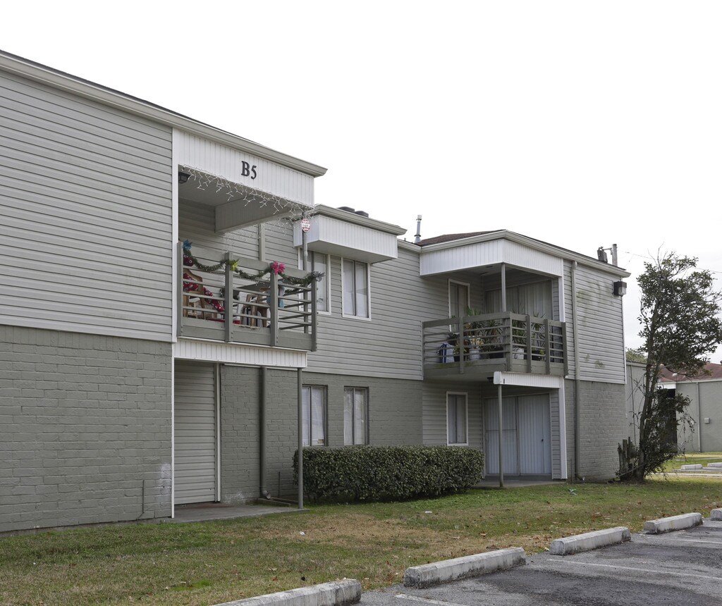 Boulevard Apartment Homes in Gretna, LA