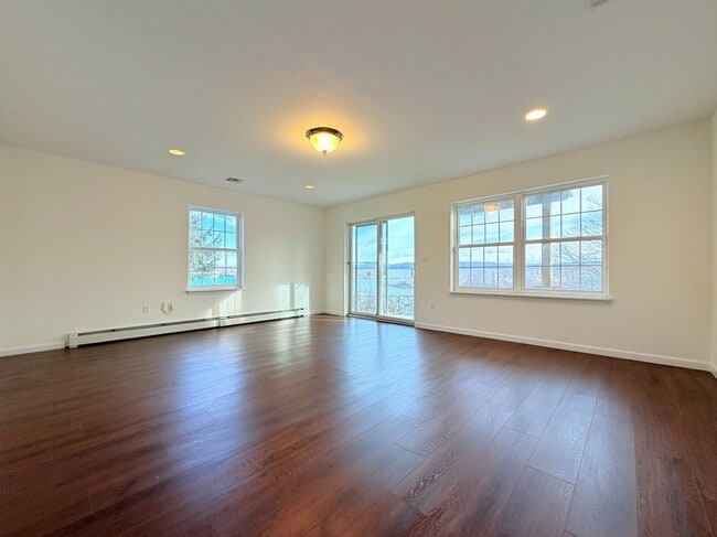 36 Rockland St in Haverstraw, NY - Foto de edificio - Building Photo