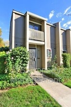 45 Derow Ct in Sacramento, CA - Building Photo - Building Photo