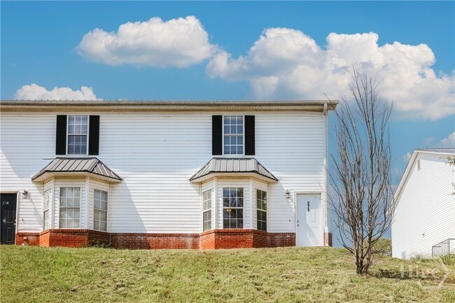 275 Westchester Cir in Athens, GA - Building Photo - Building Photo
