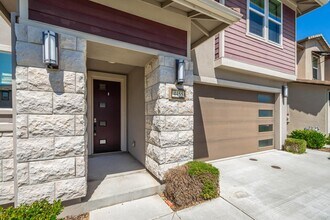 4455 English Elm St in Sacramento, CA - Building Photo - Building Photo