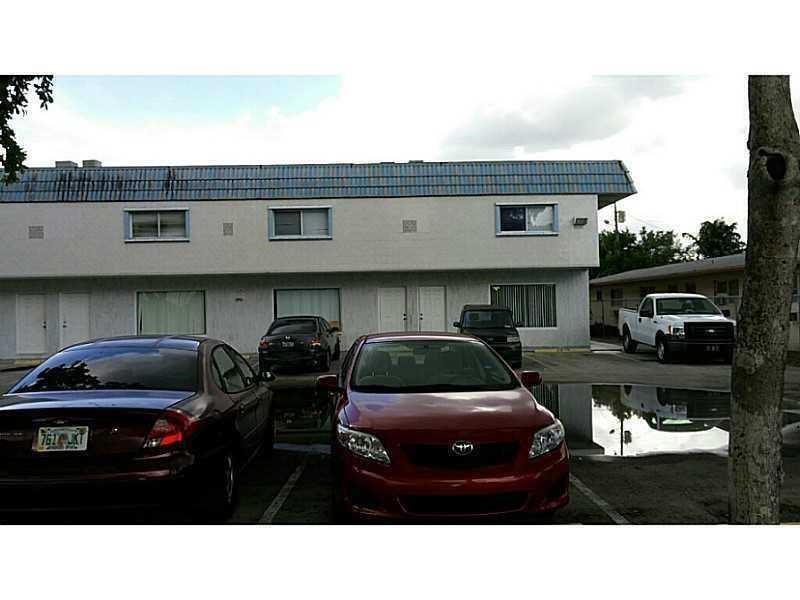 7841 Johnson St-Unit -106 in Pembroke Pines, FL - Building Photo