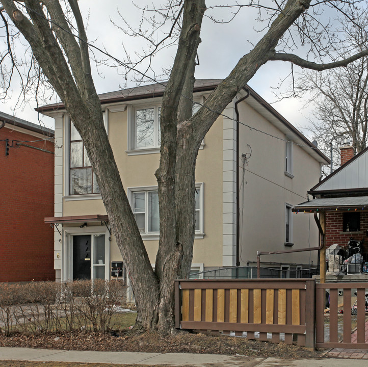 6 Wesley St in Toronto, ON - Building Photo