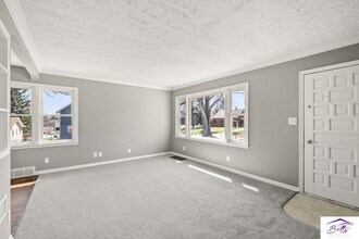 4216 Vinton St-Unit -4216 VINTON in Omaha, NE - Building Photo - Building Photo
