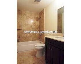 59 Fort Ave, Unit 3 in Boston, MA - Foto de edificio - Building Photo