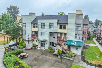 Campus Corner Apartments in Auburn, WA - Foto de edificio - Building Photo