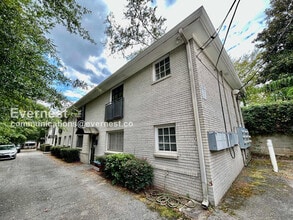 798 St Charles Ave NE in Atlanta, GA - Building Photo - Building Photo