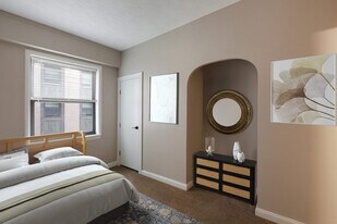 Mayflower Manor Senior Apartments in Akron, OH - Building Photo