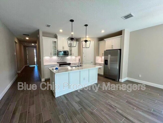 368 Birkdale Dr in Daytona Beach, FL - Building Photo - Building Photo