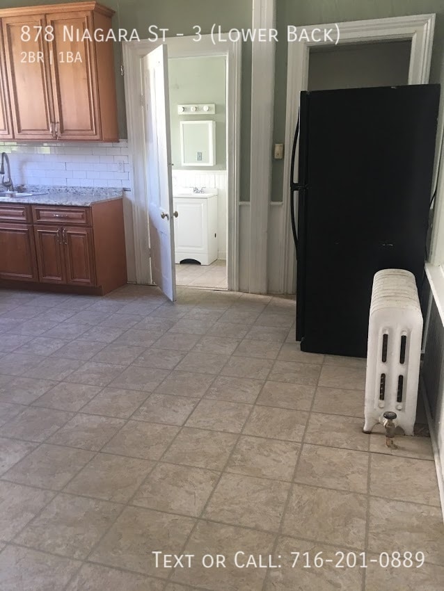 property at 878 Niagara St