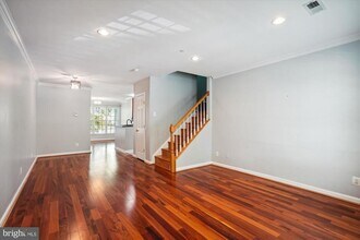 45478 Whistling Terrace in Sterling, VA - Building Photo - Building Photo