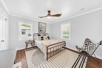 1077 Harbor View Rd in Charleston, SC - Building Photo - Building Photo