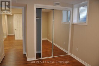 5846 Terrapark Trail in Mississauga, ON - Building Photo - Building Photo