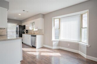 1610 St James Dr in Carrollton, TX - Building Photo - Building Photo