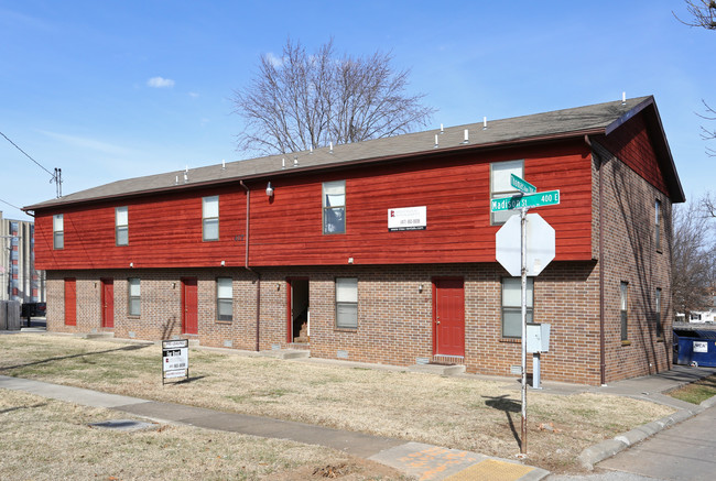 417 E Madison St in Springfield, MO - Foto de edificio - Building Photo