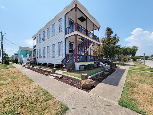 1401 Avenue M-Unit -1 in Galveston, TX - Building Photo - Building Photo