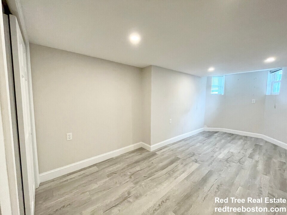 130 P St, Unit 1 in Boston, MA - Building Photo