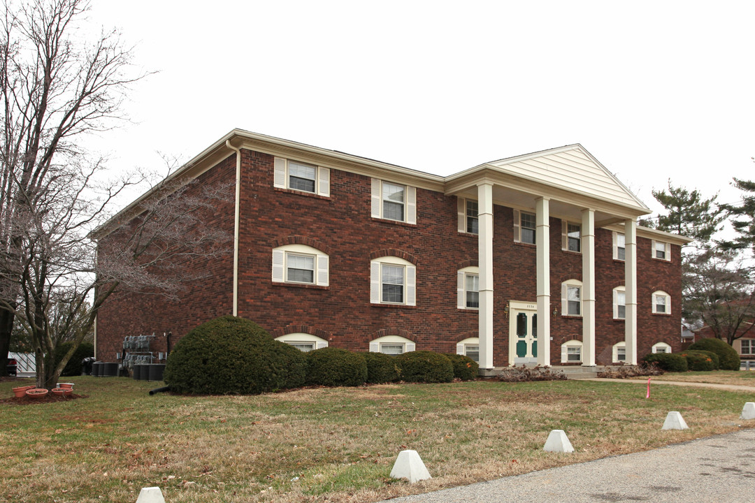 3324 Breckenridge Ln in Louisville, KY - Building Photo