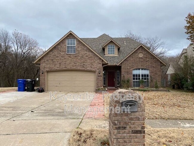 1009 N Willow Ave