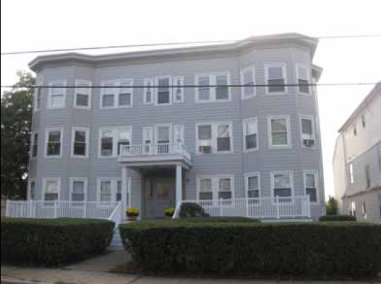 105 Grovers Ave in Winthrop, MA - Foto de edificio