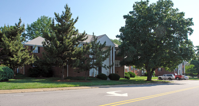 Smallwood Apartments in Raleigh, NC - Building Photo - Building Photo