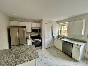 1435 N Forbes Rd in Lexington, KY - Building Photo - Building Photo