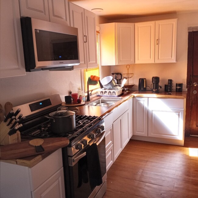 25 Newcomb Pl, Unit Unit # 1