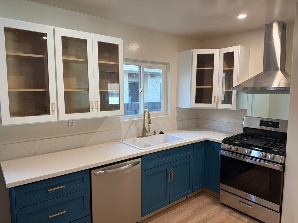 2108 Grant Ave in Redondo Beach, CA - Building Photo