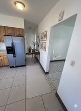 1995 NE 167th St in North Miami Beach, FL - Building Photo - Building Photo