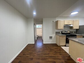 1531 N Detroit St in Los Angeles, CA - Building Photo - Building Photo