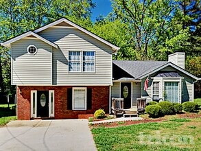 5530 Marbut Forest Way in Lithonia, GA - Foto de edificio - Building Photo