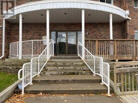 845 Kyle Ct, Unit 305 in Brockville, ON - Building Photo