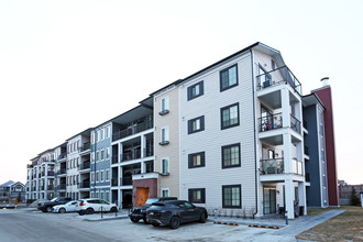 215 Legacy Blvd SE in Calgary, AB - Building Photo - Building Photo