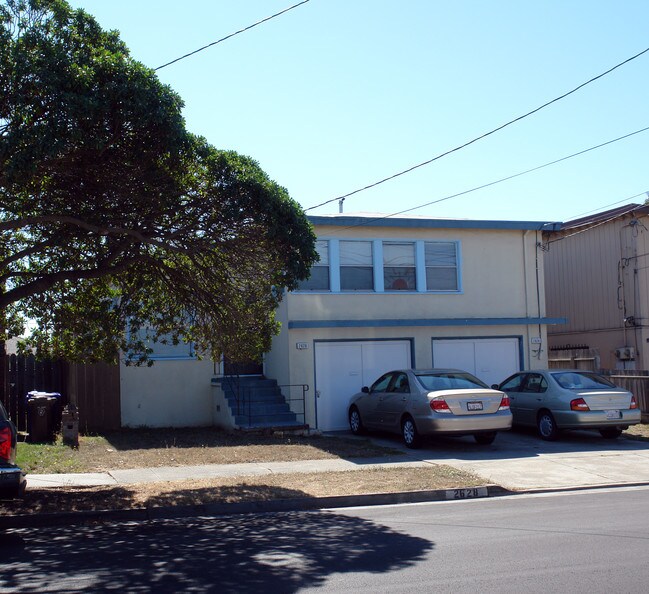 2626-2628 Maricopa Ave in Richmond, CA - Foto de edificio - Building Photo