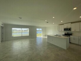 17121 Parma Ct in North Fort Myers, FL - Building Photo