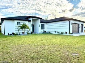 2006 NW 21st St in Cape Coral, FL - Building Photo