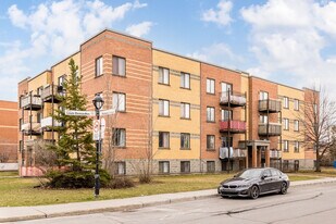 8990 Louis-Dessaulles Av in Montréal, QC - Building Photo